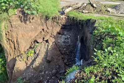 Peligro en Cebil Redondo: la erosión del canal Cainzo amenaza a varios barrios privados