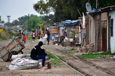 La pobreza en América Latina bajó 27%,en 2024