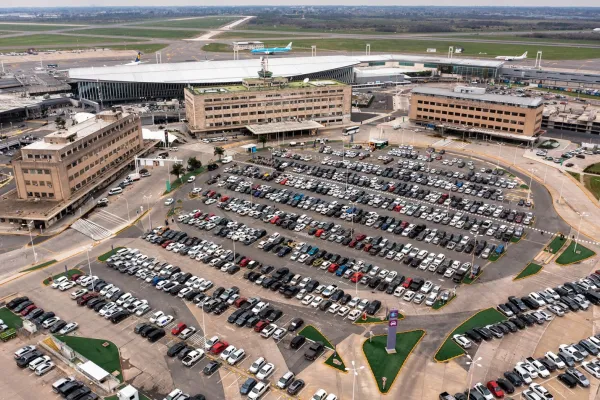 El estacionamiento del aeropuerto de Ezeiza se renovó para brindar una mejor experiencia al usuario