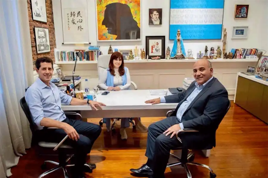 EL 17 DE OCTUBRE. Manzur se reunió con Cristina Fernández de Kirchner y con Wado de Pedro.