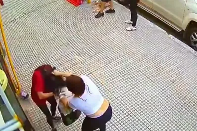 Buenos Aires: mandó a su hijo de 5 años a robar a un negocio y, cuando lo descubrieron, la madre golpeó a la dueña