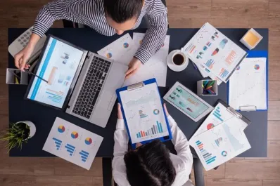 Estas son las carreras universitarias que tendrán mayor salida laboral en 2025, según la IA