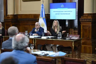 Con chicanas entre Losada y Parrilli, la ley antimafias obtuvo despacho