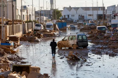 DANA: los ingeniosos métodos de los vecinos de Málaga para salvar sus autos