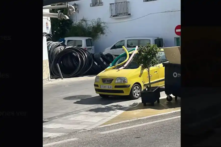 DANA: los ingeniosos métodos de los vecinos de Málaga para salvar sus autos