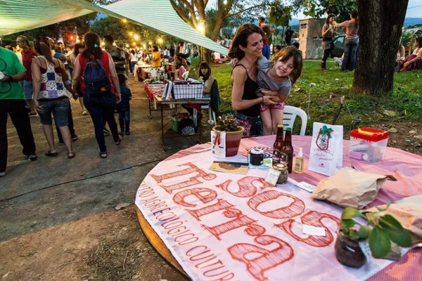 Yerba Buena recibe la feria agroecológica “SOS Tierra”