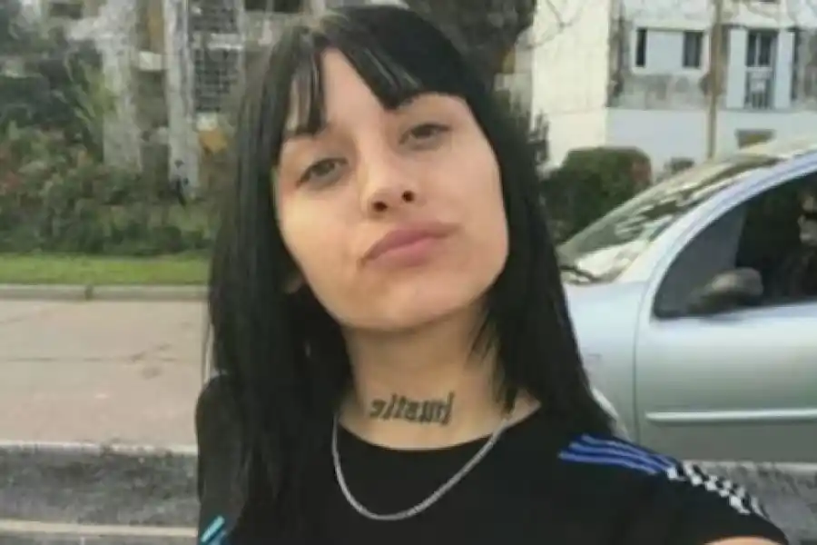 Una declaración del hermano de la víctima descartó la hipótesis de que la joven se hubiera encontrado voluntariamente con los sospechosos.