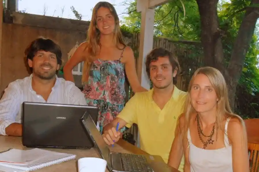 Primeros años de Renová Tu Vestidor.