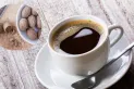 Los beneficios que otorgamos a nuestro cerebro si mezclamos café con nuez moscada, según los neurólogos
