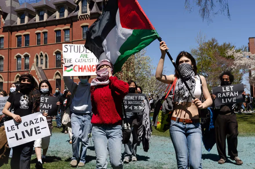 “REACCIONES IMPENSADAS”, Alejo Schapire analiza por qué la masacre de Hamas generó manifestaciones de solidaridad en favor de los asesinos.