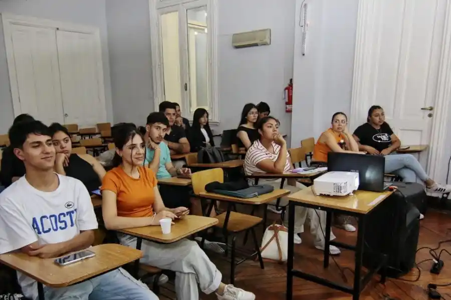 Activá tu carrera universitaria con la Universidad deSan Pablo T