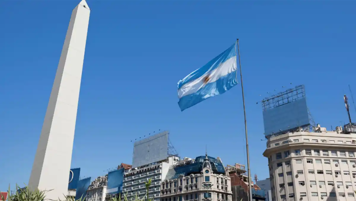 LAS RELACIONES. La discusión sobre la soberanía se pondrá de nuevo en la mesa debido al aceramiento de Milei hacia el presidente electo Trump.