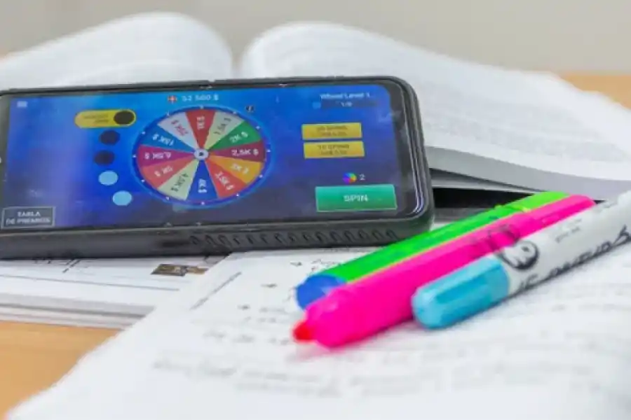 APUESTAS VIRTUALES. Más de la mitad de los universitarios encuestados indicó que su principal actividad de apuestas son los casinos en línea. / PEXELS.