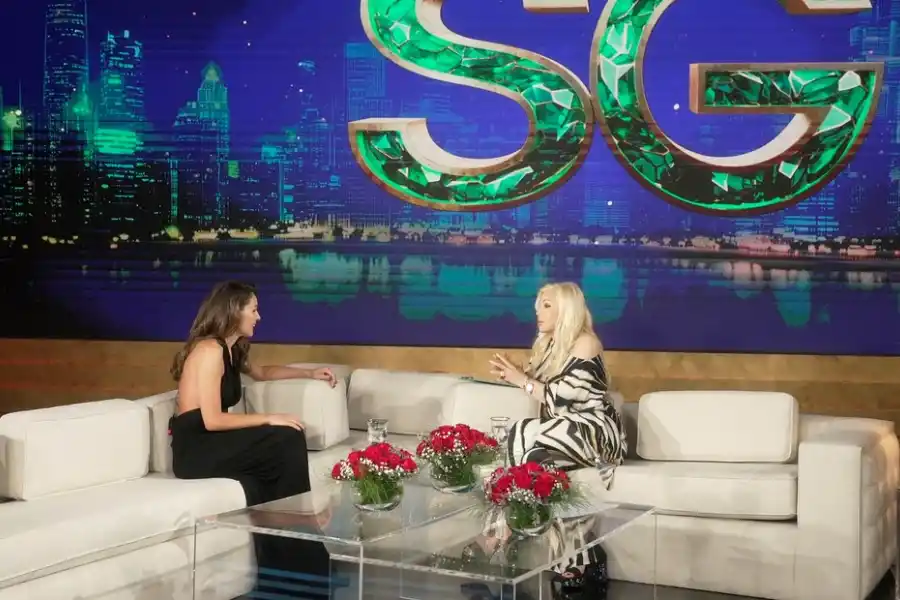 Sin dar nombres, Pampita le contó a Susana que está conociendo a alguien.