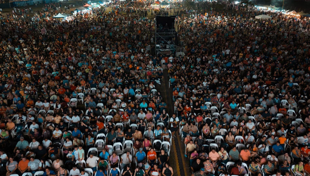 A PLENO. Las localidades de Lules y Aguilares recibieron un aluvión de visitantes atraídos por los festivales Canta a la Patria y de la Caña de Azúcar.