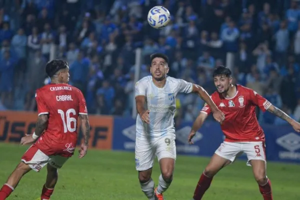 Dieron a conocer el audio del VAR de la jugada del penal no cobrado a Huracán contra Atlético Tucumán