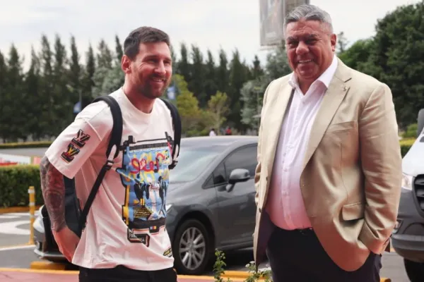 En la previa del partido ante Perú, los jugadores de la Selección jugaron un “picado” con “Chiqui” Tapia