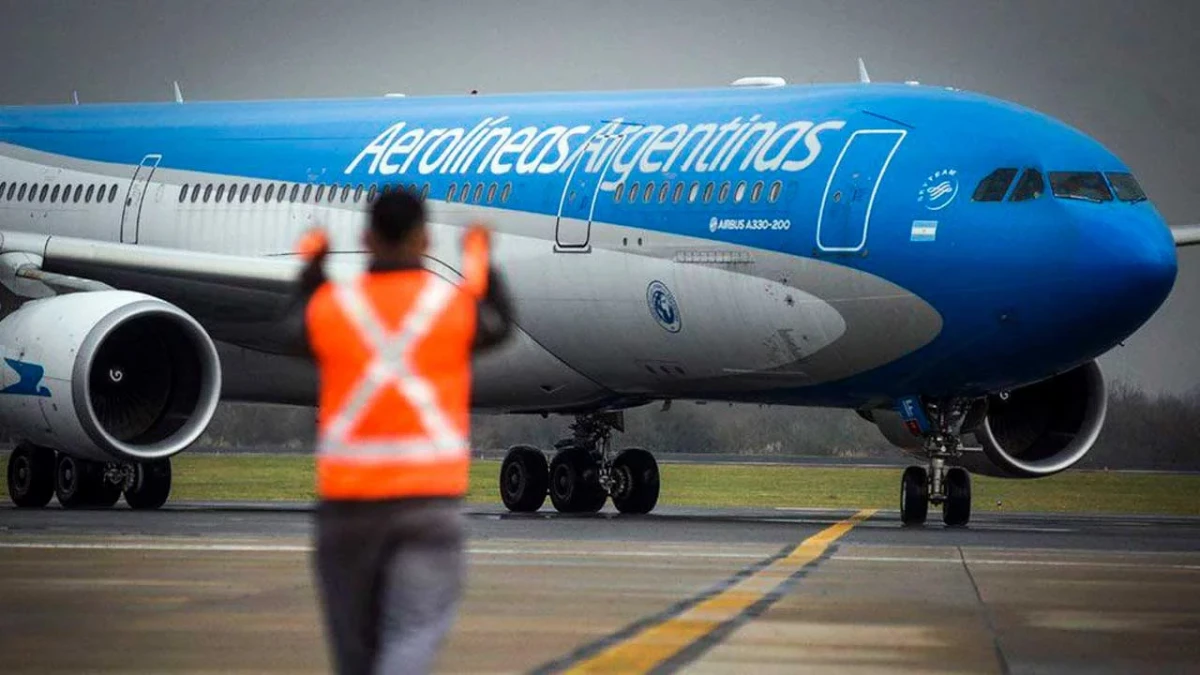 Polémica por el futuro de Aerolíneas Argentinas.