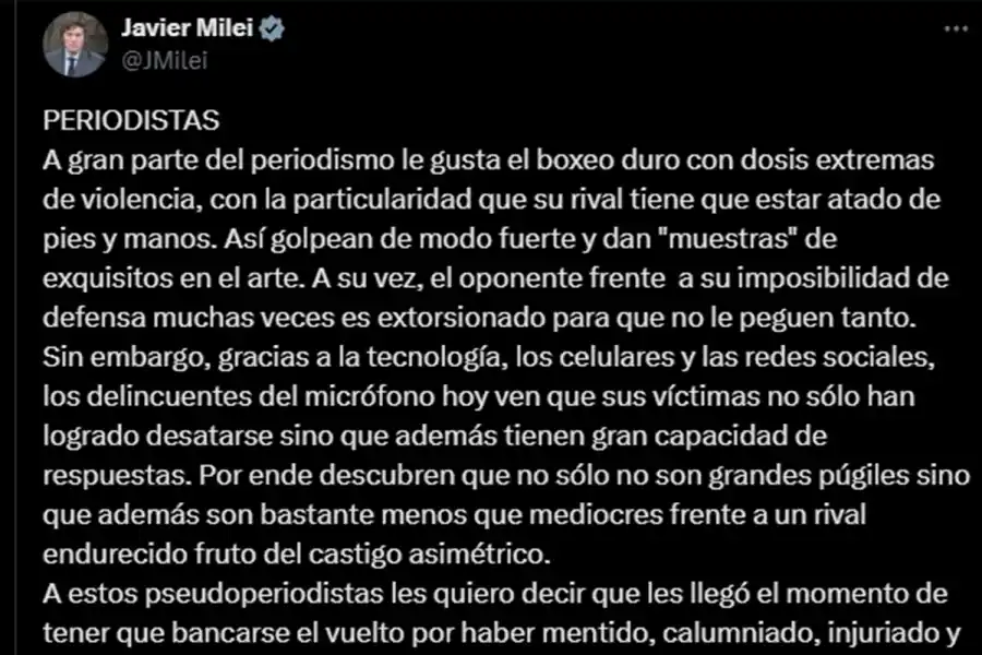 Milei atacó de nuevo a la prensa y llamó a los periodistas delincuentes del micrófono