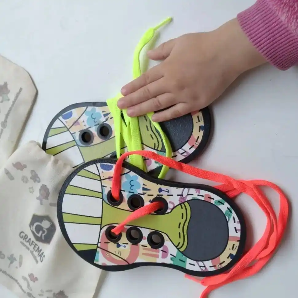 Luchar contra el avance tecnológico: el desafío de los juguetes artesanales en la infancia tucumana