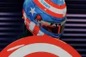 Una figura de la Fórmula 1 utilizó un casco con un diseño inspirado en el Capitán América