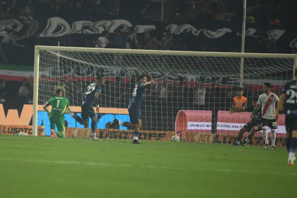 River cayó frente a Independiente Rivadavia y complicó sus posibilidades de campeonar en la Liga Profesional