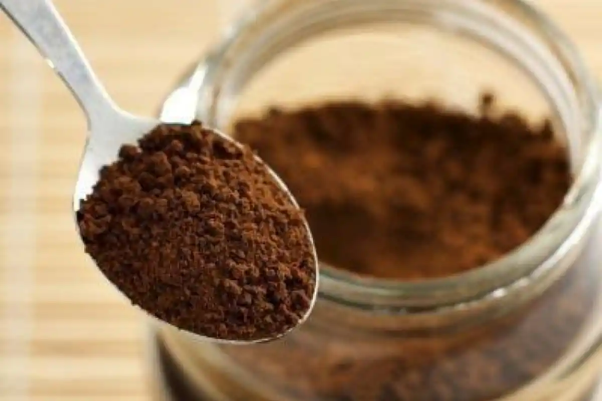 ¿Cuáles son los efectos del café instantáneo en el organismo?