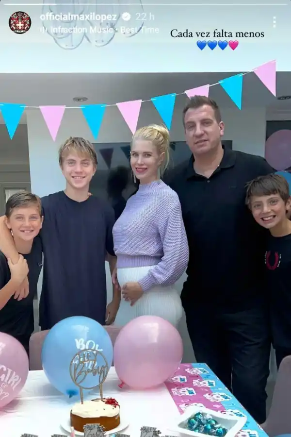 El gender reveal del nuevo bebé de Maxi López junto a sus hijos y su esposa.