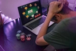 Nuestros chicos aprenden a endeudarse antes que a ahorrar: queja por la demora en la ley de ludopatía