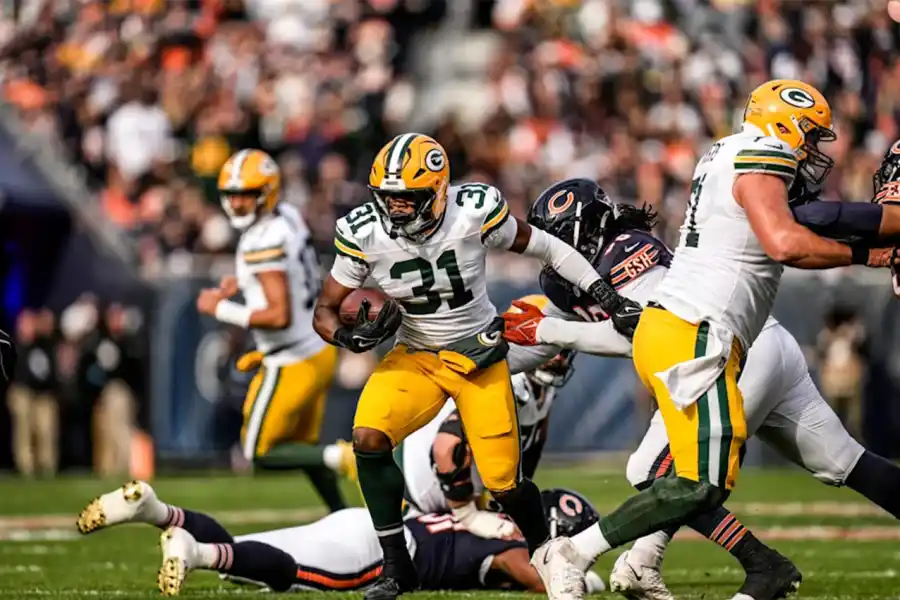 UN CLÁSICO. Packers visitarán esta tarde a 49ers, en San Francisco, en uno de los partidos con más historia de la NFL.