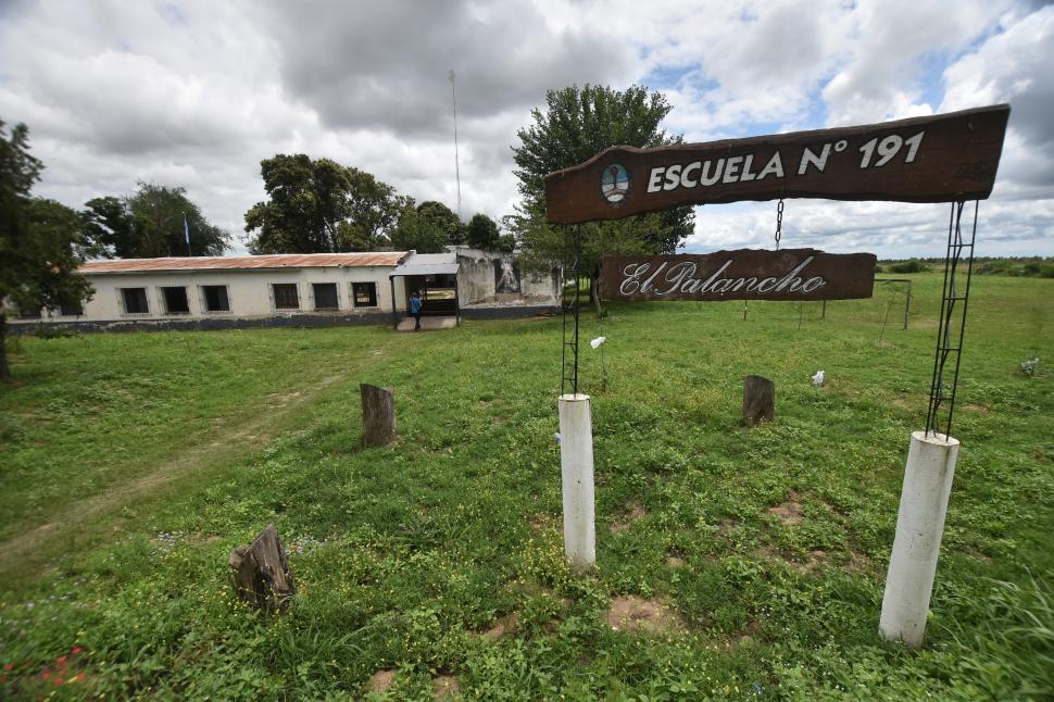 ESCUELA. Los chicos de la zona concurren a un establecimiento educativo.