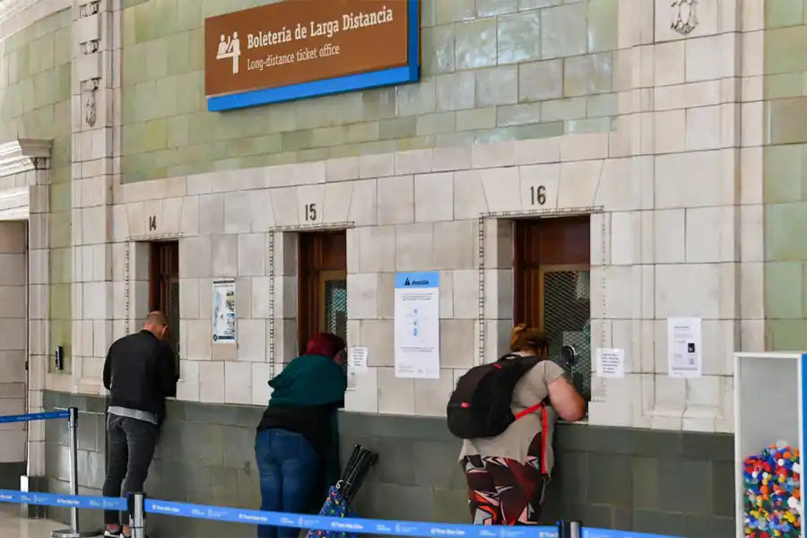 EN CABA. Los boletos para unir Tucumán-Retiro podrán comprarse además en las ventanillas de la línea San Martín. 