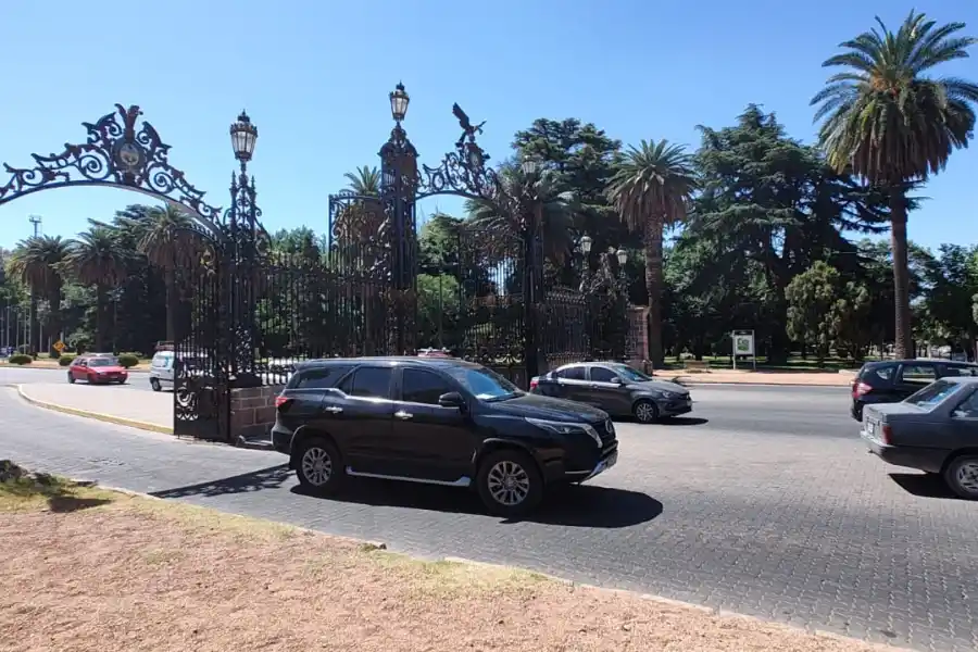 ¡Inédito! Nació a partir de un terremoto, mide 400 hectáreas y aloja tres estadios del fútbol mendocino