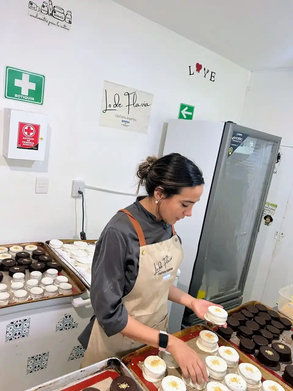 TRABAJADORA. Flavia Valdez abrió una cafetería argentina en México.