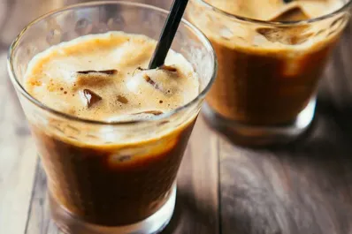 Tres alternativas saludables de bebidas para reemplazar el agua
