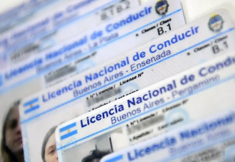 LICENCIAS DE CONDUCIR. La renovación podrá ser online.
