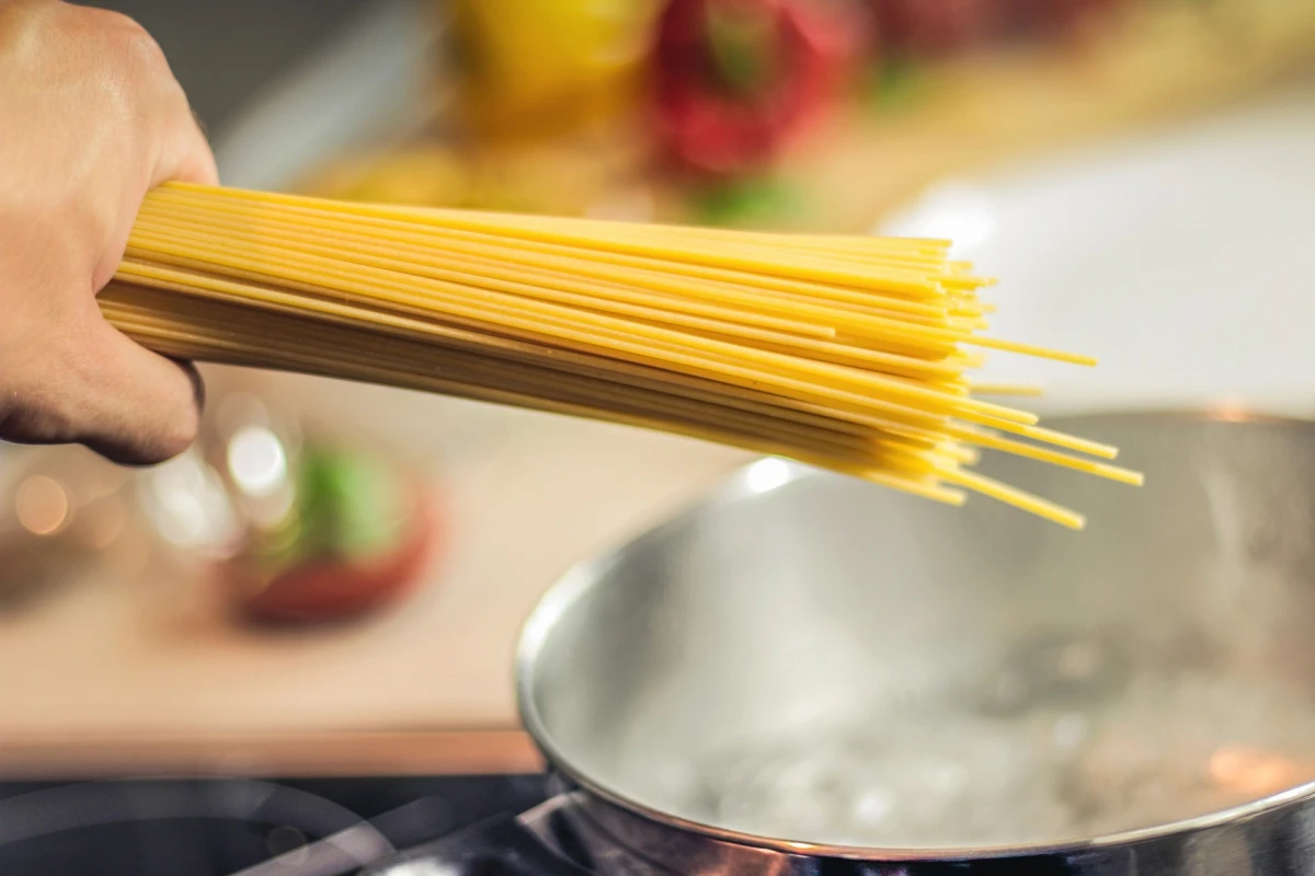 La Anmat prohibió una marca de fideos por provocar reacciones alérgicas a una niña