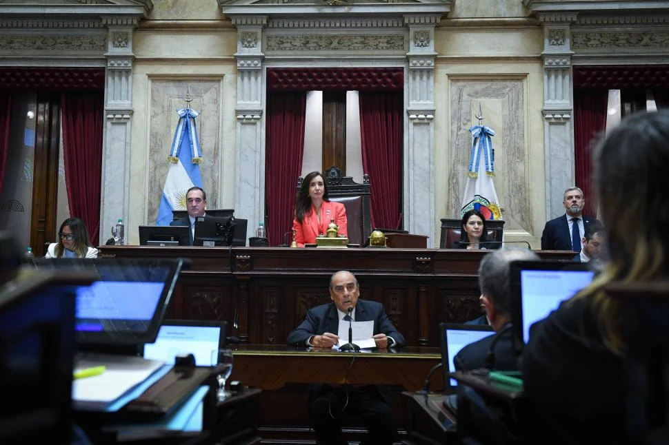 FIN. El Senado cerró el periodo de sesiones con la visita de Francos.