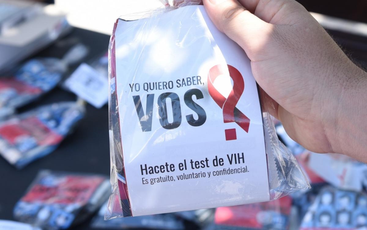 Confidencial y gratuito: realizarán testeos de VIH en la plaza San Martín