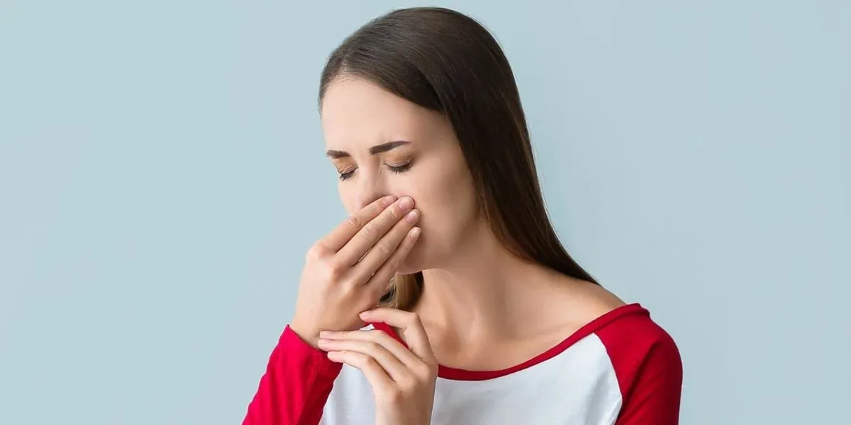 ¿Qué pasa si te aguantás un estornudo? Los riesgos para tu salud