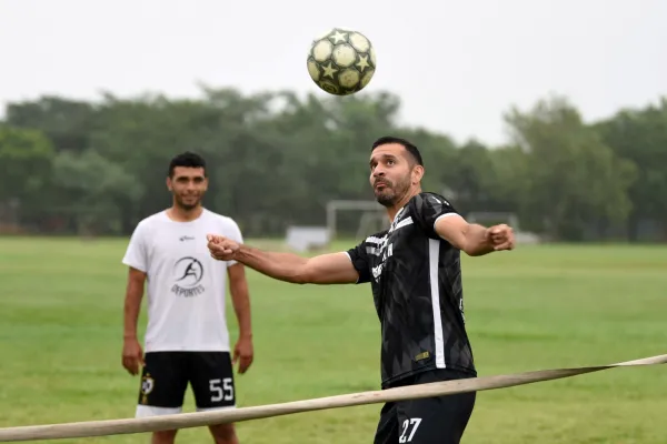 Es primo de un ex Boca, salió cuatro veces campeón de la Liga Tucumana y sueña con ascender al Federal A