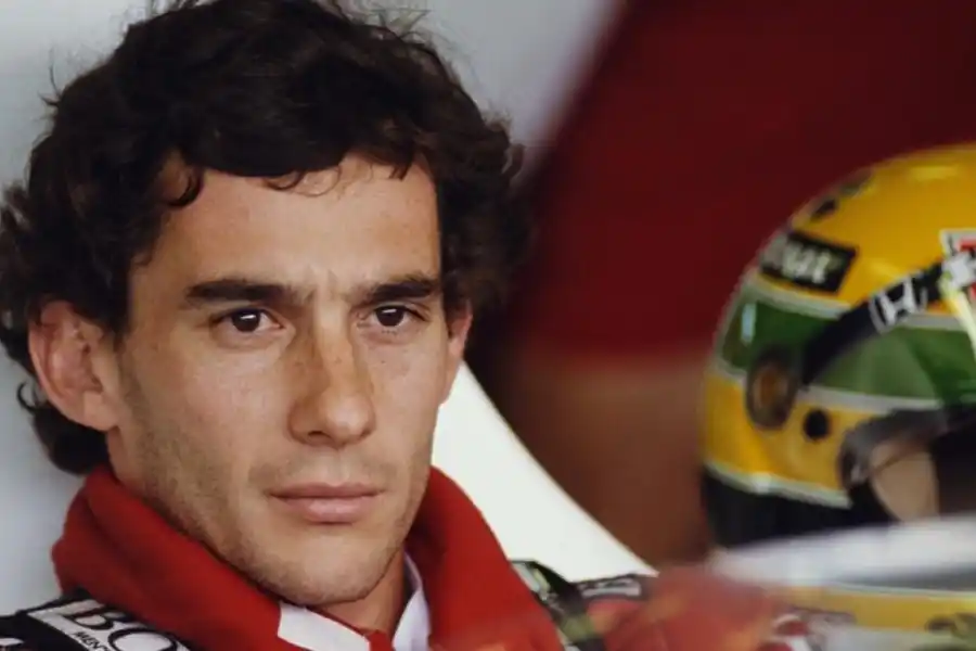 Netflix estrena Senna, la miniserie del piloto de Fórmula 1 que se convirtió en leyenda