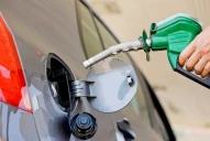 Qué dicen los tucumanos sobre el autodespacho de combustible en las estaciones de servicio