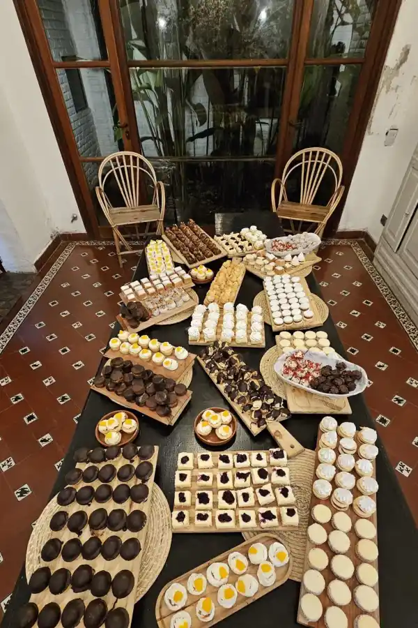 MESA DULCE. Las opciones para el postre eran muchas.