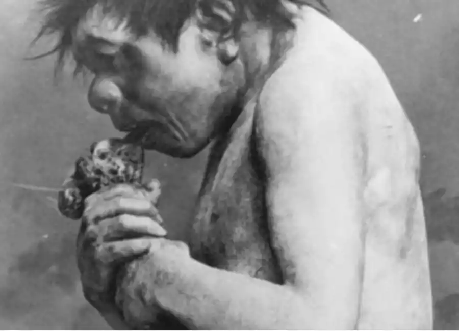 Existen regsitros de que nuestros antepasados neandertales eran caníbales. 