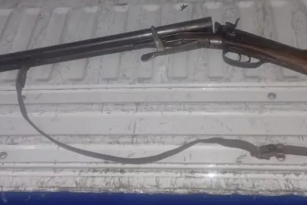 Córdoba: Disparó su escopeta porque pensó que ladrones entraban a su casa: mató a su hijo
