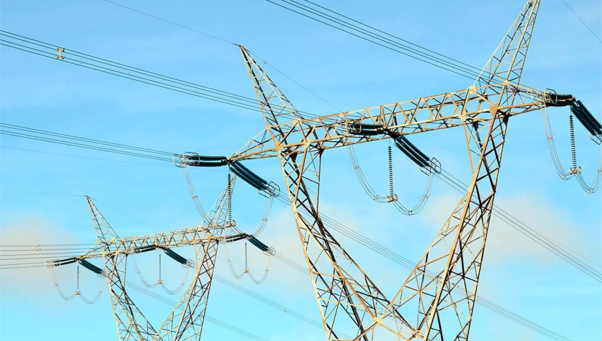 ALTA TENSIÓN. Los ajustes de las tarifas estaban programadas por el Gobierno y afectará el transporte de energía.