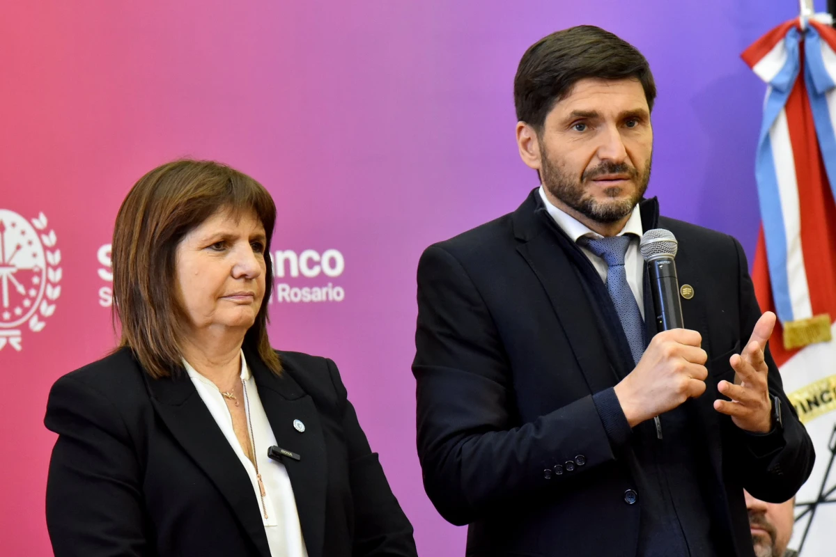 AMENAZADOS. Patricia Bullrich y Maximiliano Pullaro.