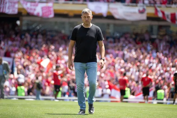 Diego Flores rompió el silencio tras la eliminación de San Martín de Tucumán: Si hay un responsable, soy yo