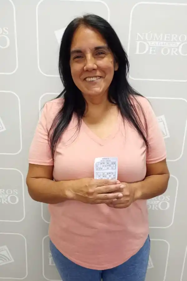 Cinco lectores celebran al ganar el pozo de $6.300.000 de Números de Oro